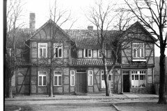Bäckerei-Loock-mit-Friedenseiche-1